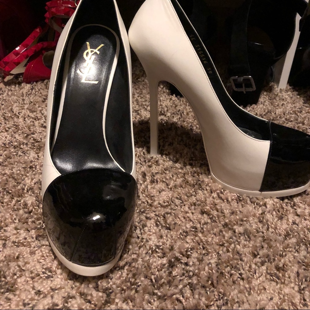 SAINT LAURENT Tribute pumps with black patent 38 8